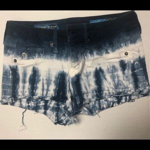Fade to Blue tie dye jean shorts size 26 blue